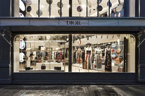 dior rue st honore|Dior changes plans for new rue Saint.